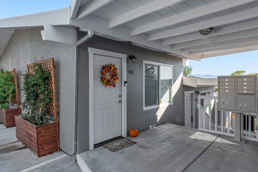 More Photos Of 408 Keller St, Petaluma Apartments For Sale