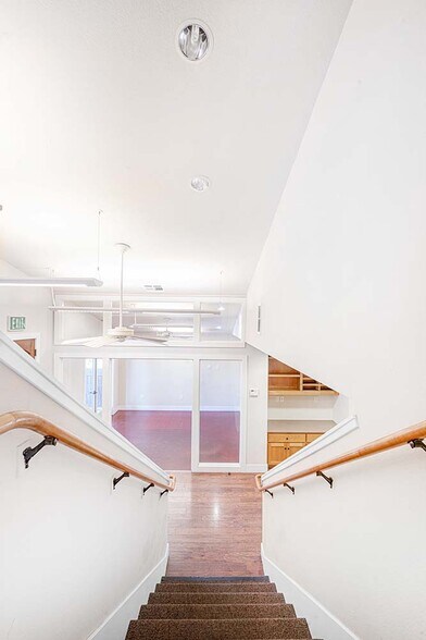 More Photos Of 17977 Sonoma Hwy, Sonoma Office For Lease