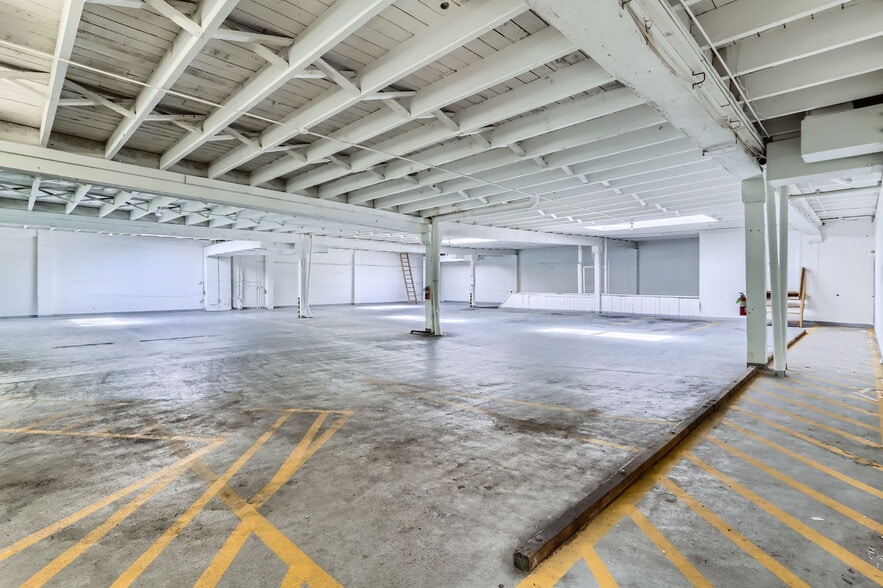 More Photos Of 632-636 NW 21st Ave, Portland Loft Creative Space For Sale