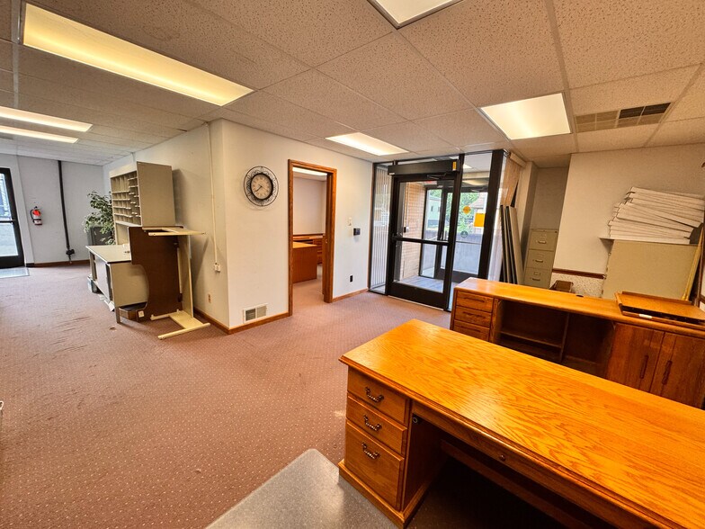 More Photos Of 95 E Main St, Carrollton Office For Sale