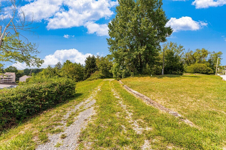 More Photos Of TBD Pineview Dr, Morgantown Land For Sale