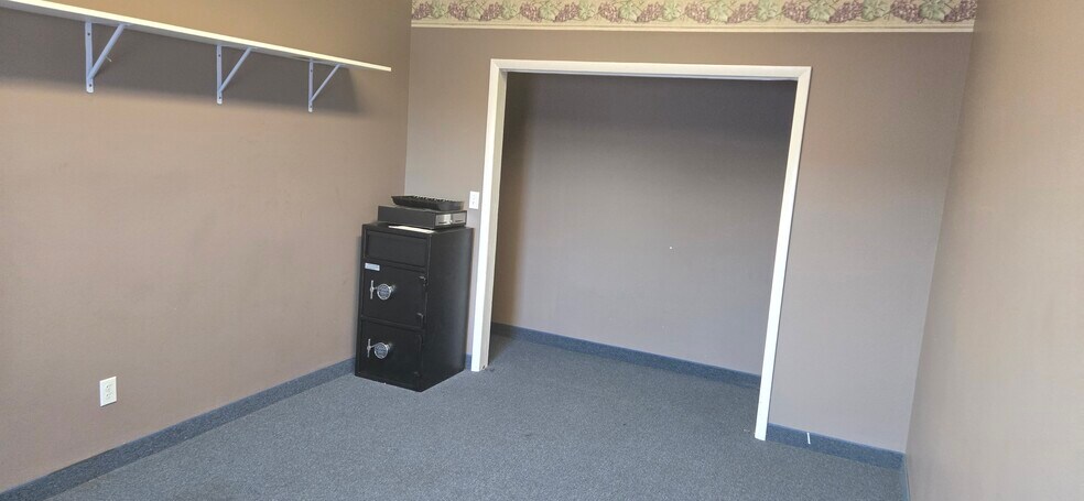 More Photos Of 1602 W Beall St, Bozeman Freestanding For Lease