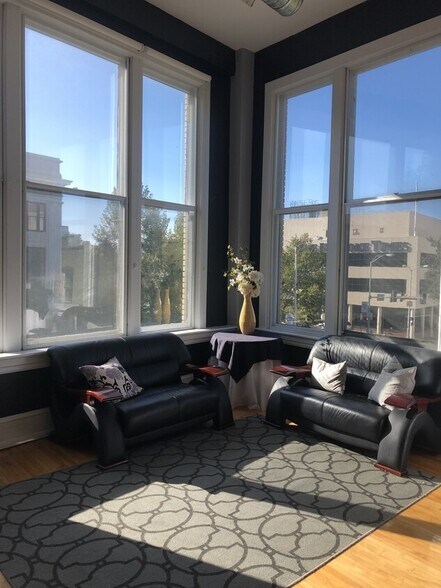 More Photos Of 312 2nd St, Roanoke Office Residential For Lease