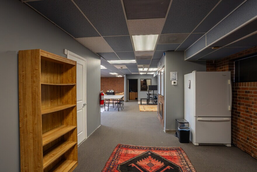 More Photos Of 24 9th Ave, Longmont Office For Sale