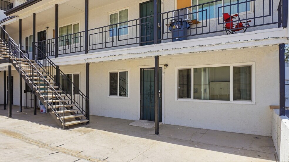 More Photos Of 511-517 E Fredricks St, Barstow Apartments For Sale
