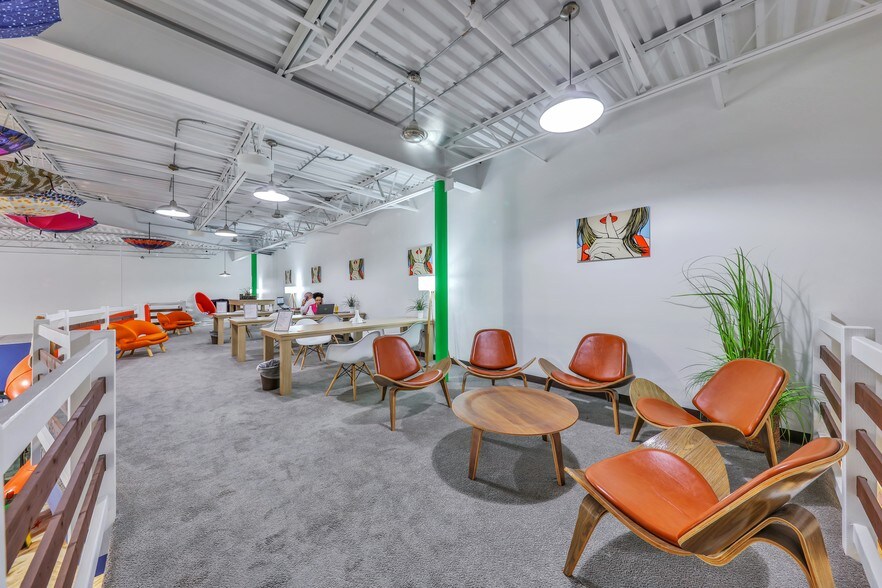 More Photos Of 118 Vintage Park Blvd, Houston Coworking Space
