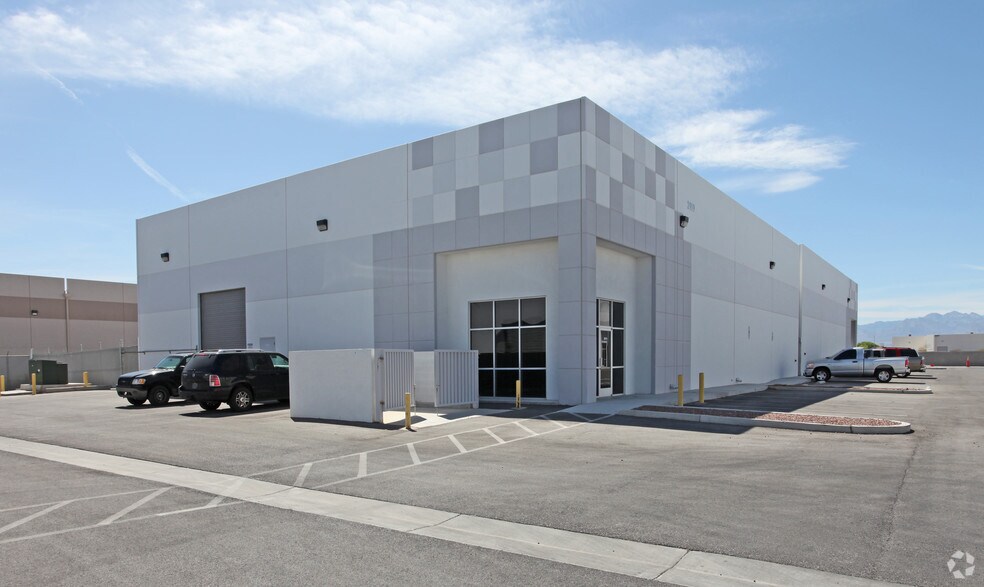 More Photos Of 2919 N Lamb Blvd, Las Vegas Warehouse For Lease