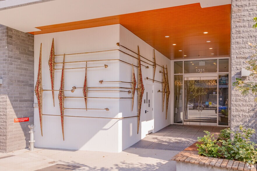 More Photos Of 1327 Marine Dr, West Vancouver Apartments For Sale