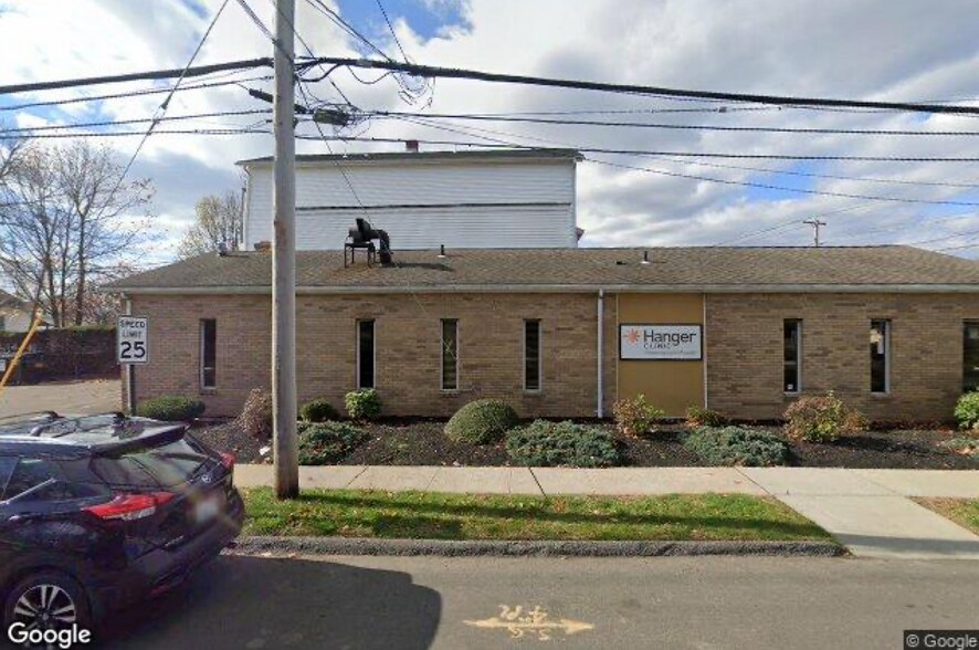 More Photos Of 1985 Barnum Ave, Stratford Medical For Sale