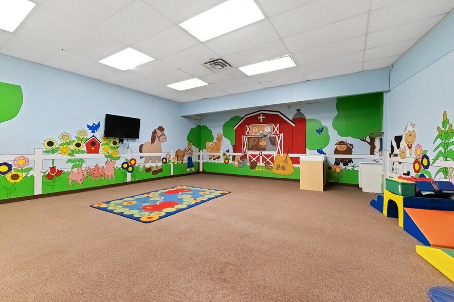 More Photos Of 814 E Cherokee Ave, Sallisaw Religious Facility For Sale