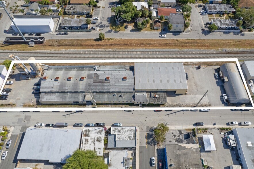 More Photos Of 5112 Georgia Ave, West Palm Beach Manufacturing For Sale