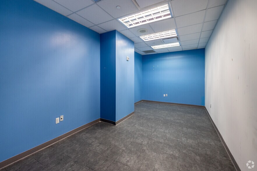 More Photos Of 300 E 23rd St, New York Apartments For Sale