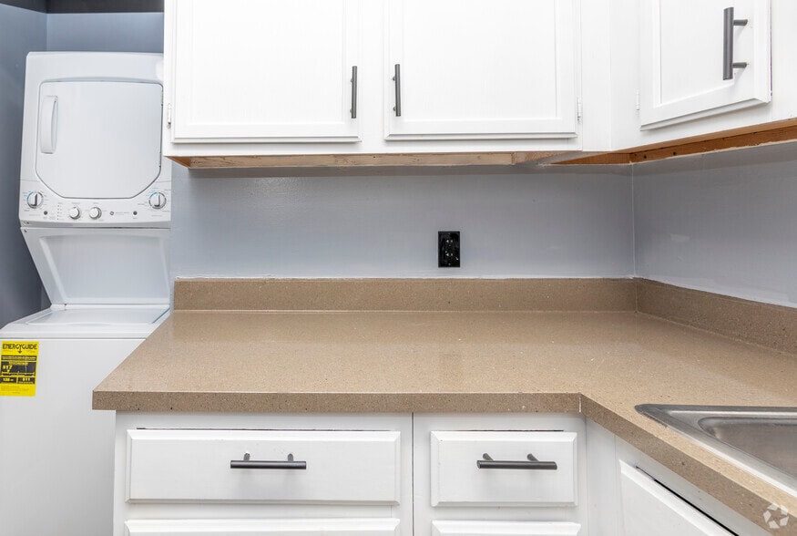 More Photos Of 900 Cathedral St, Baltimore Apartments For Lease
