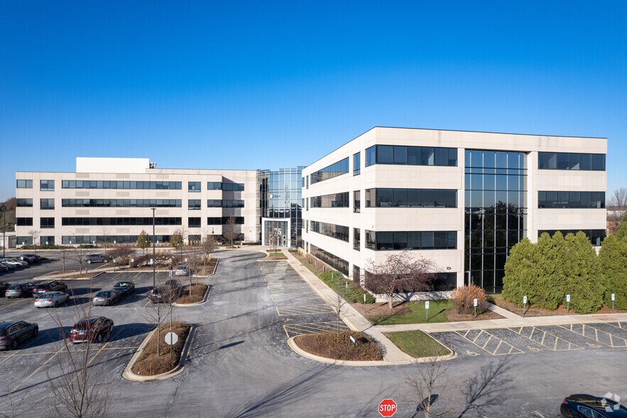 More Photos Of 75 N Fairway Dr, Vernon Hills Office For Sale