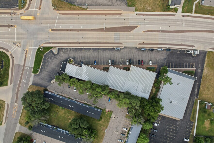 More Photos Of 1840 Post Rd, Plover Storefront Retail Office For Sale