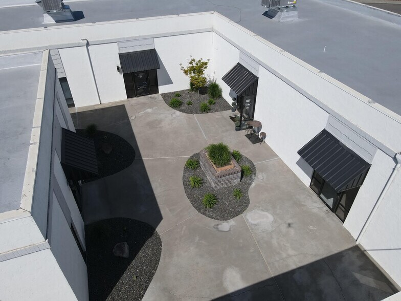 More Photos Of 320 N Johnson St, Kennewick Office For Sale