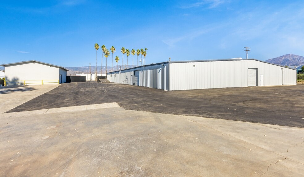 More Photos Of 1700 E Colton Ave, Redlands Warehouse For Sale