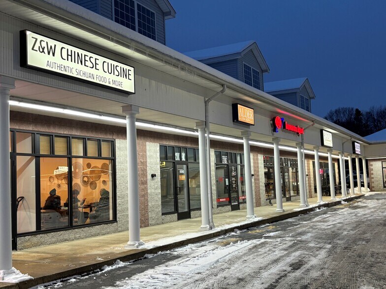 More Photos Of 6066-6084 S 12th St, Kalamazoo Storefront Retail Office For Lease