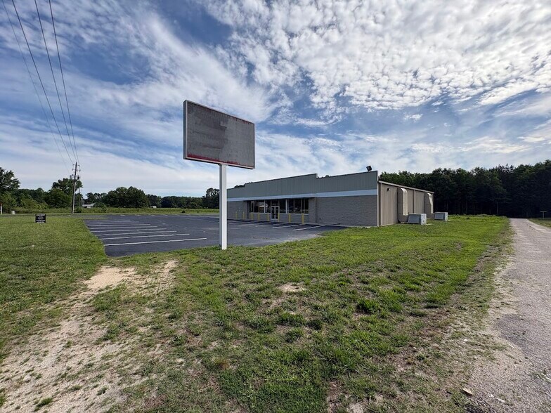 More Photos Of 10067 Main St, Castalia Freestanding For Lease