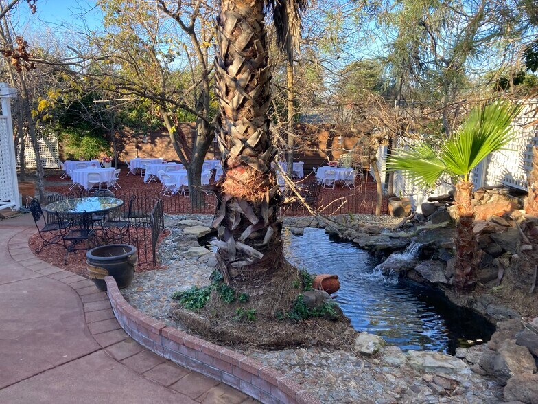 More Photos Of 870 Hartnell Ave, Redding Garden Center For Sale