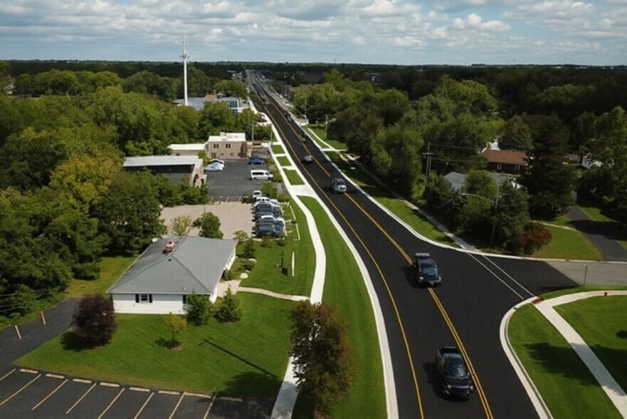 More Photos Of 704 E 9th St, Lockport Medical For Sale