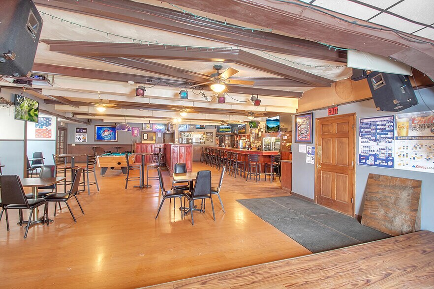 More Photos Of 16 Ellicott Pl, Depew Restaurant For Sale