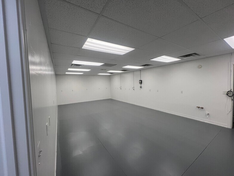 More Photos Of 1693 W American Way, Payson Warehouse For Lease