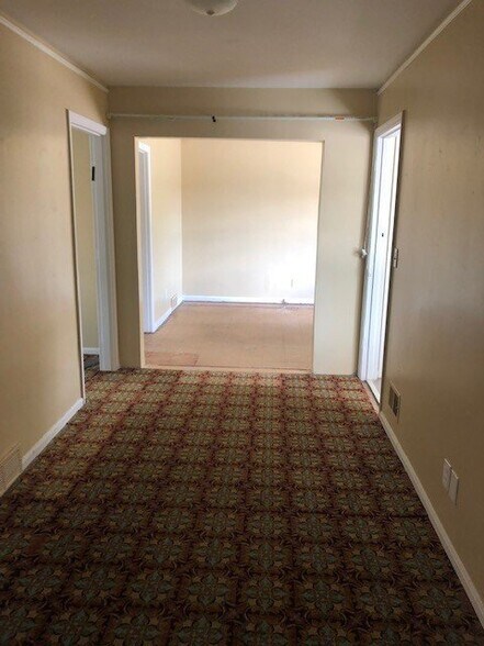 More Photos Of 1733 Brownsboro Rd, Louisville Storefront Retail Office For Lease