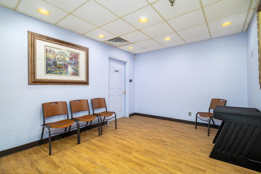 More Photos Of 3045 Pennsylvania Ave, Weirton Medical For Lease