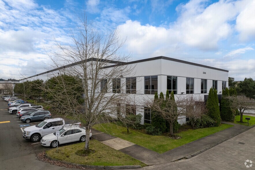 More Photos Of 2306 B St NW, Auburn Manufacturing For Lease