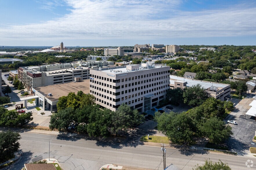 More Photos Of 550 Bailey Ave, Fort Worth Office For Lease