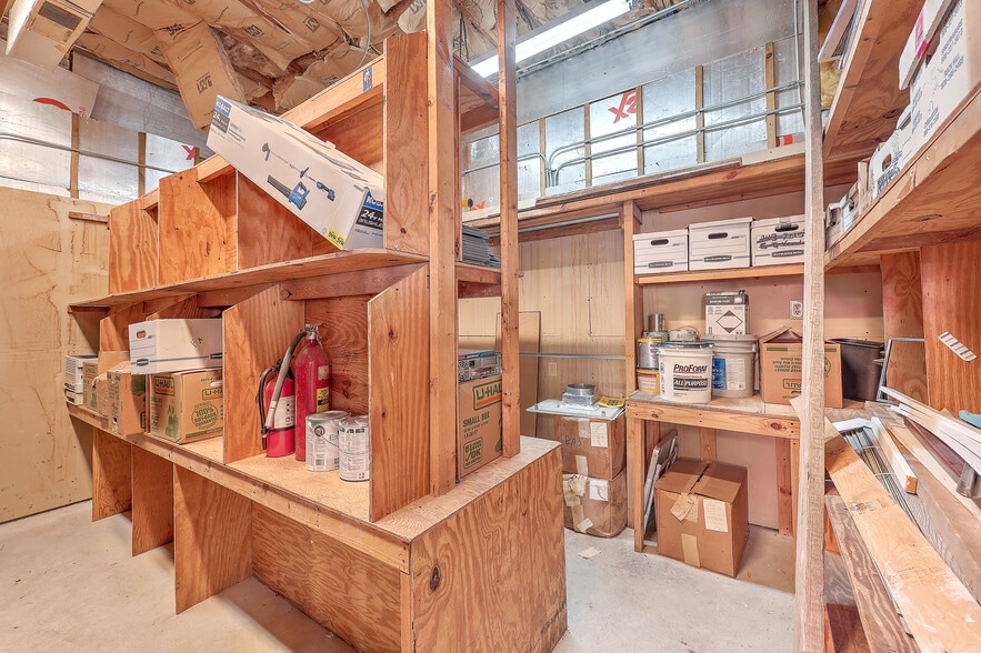 More Photos Of 494-496 King St, Charleston Storefront Retail Office For Lease