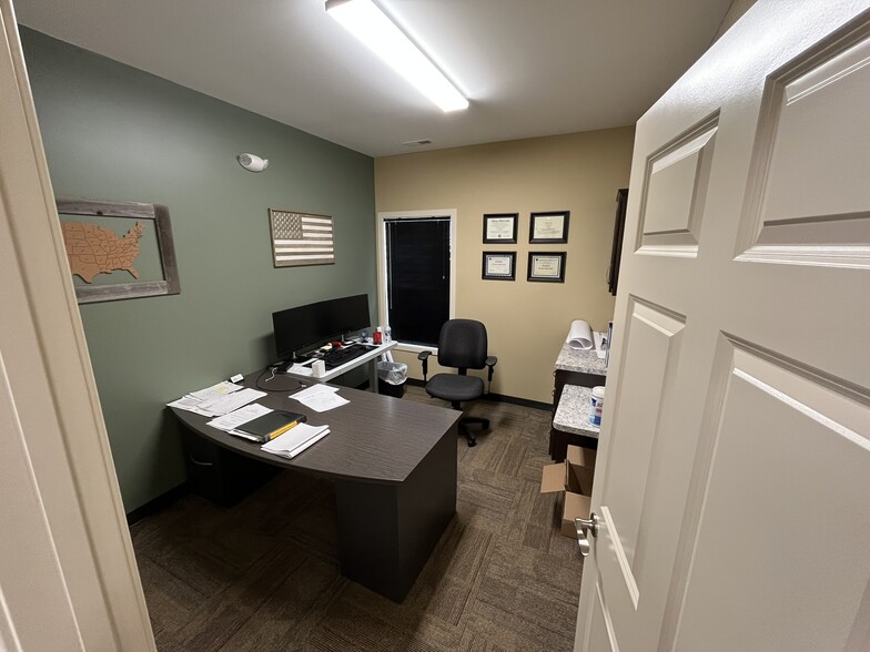 More Photos Of 9522 Lima Rd, Fort Wayne Office For Sale