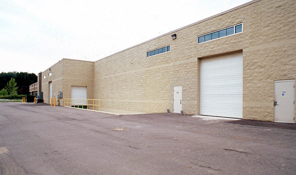 More Photos Of 37849-37879 Interchange Dr, Farmington Hills Flex For Sale