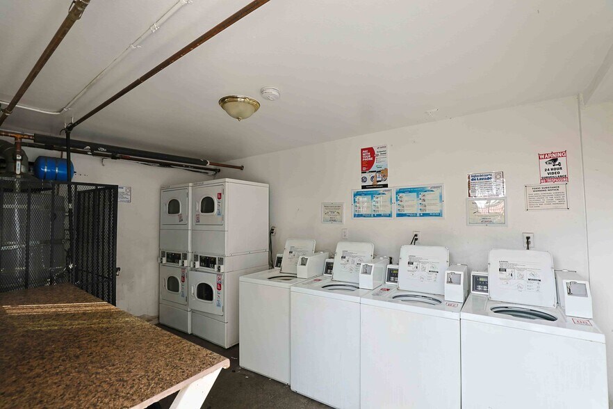 More Photos Of 2202-2208 Michigan Ave, Los Angeles Apartments For Sale