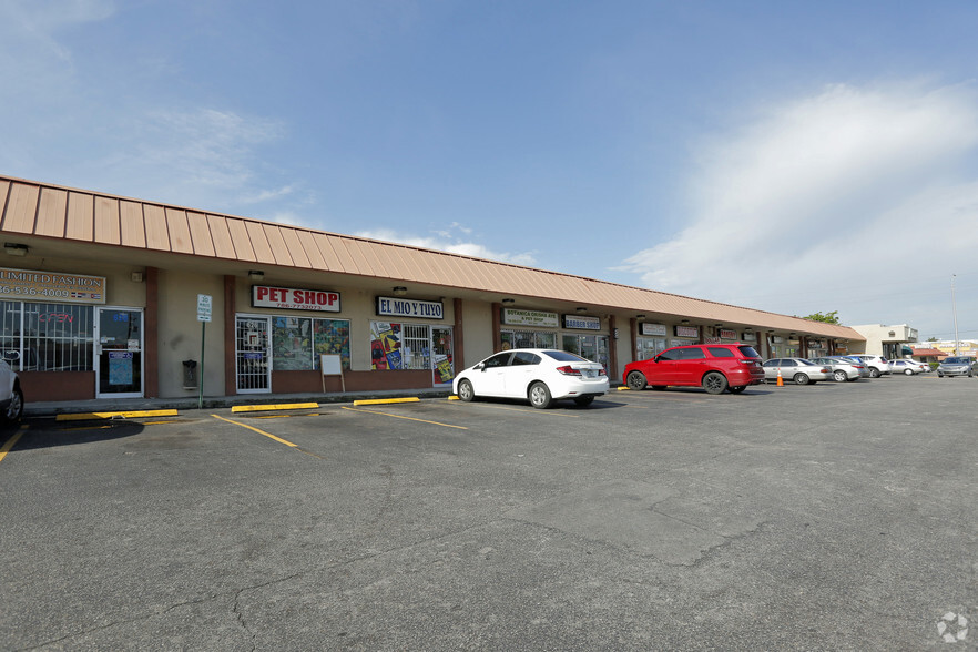 Primary Photo Of 600-650 E 9th St, Hialeah General Retail For Lease