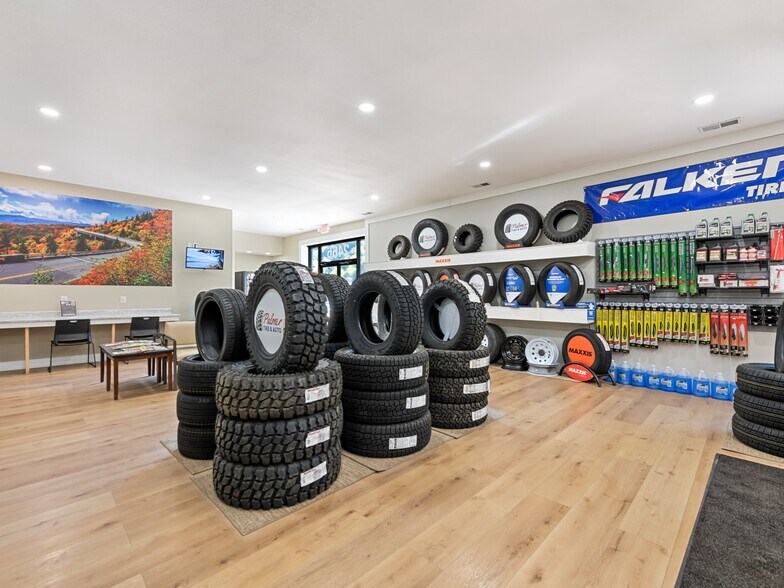 More Photos Of 2466 Dellwood Rd, Waynesville Auto Repair For Sale