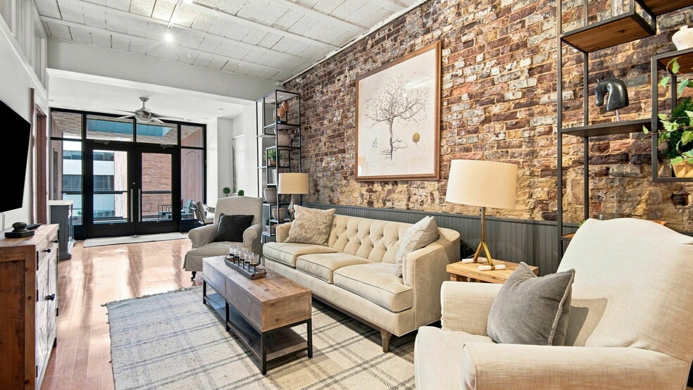 More Photos Of 304 S Gay St, Knoxville Office Residential For Sale
