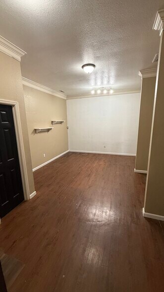 More Photos Of 208 Gann Blvd, Tuscumbia Warehouse For Lease