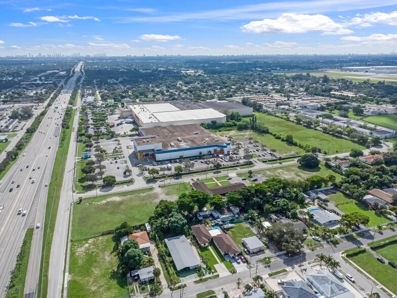 More Photos Of 16600 NW 44th Ct, Opa Locka Land For Lease