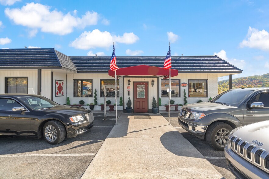 More Photos Of 128 Bank St, Tellico Plains Restaurant For Sale
