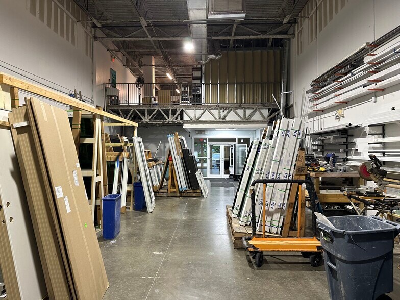 More Photos Of 1805 S Powerline Rd, Deerfield Beach Warehouse For Lease