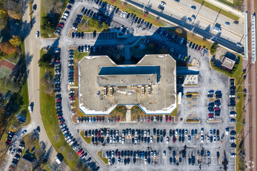 More Photos Of 5 Revere Dr, Northbrook Coworking Space