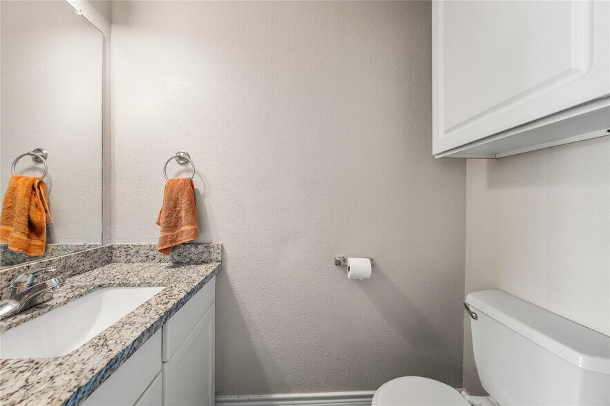 More Photos Of 2537 S 3rd St, Waco Apartments For Sale
