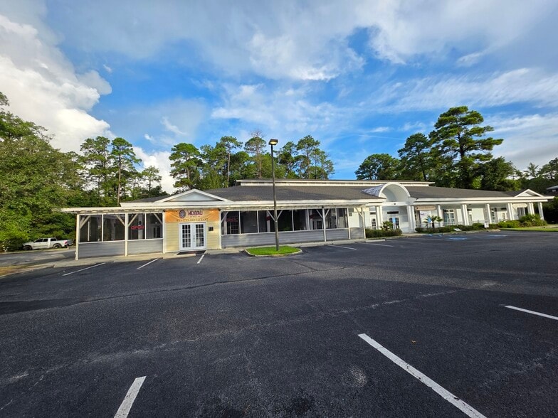 More Photos Of 68 Bluffton Rd, Bluffton Unknown For Lease