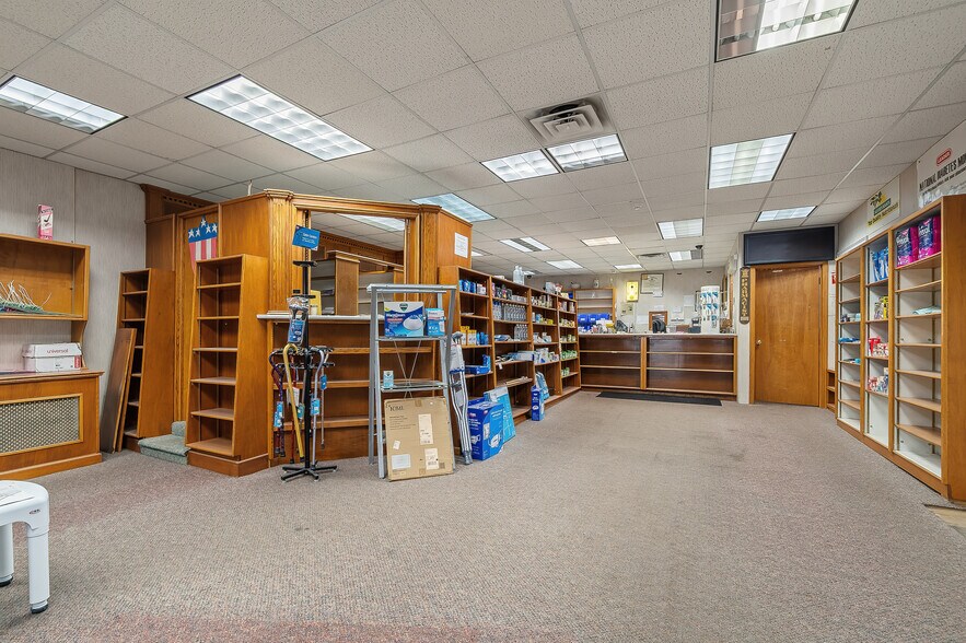 More Photos Of 32 N Main St, Pittston Storefront Retail Office For Lease