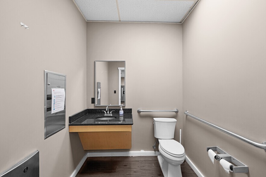 More Photos Of 57 Directors Row, Jackson Office For Sale