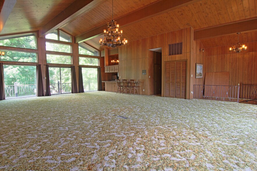 More Photos Of 33700 S 51 Hwy, Wagoner Hotel For Sale