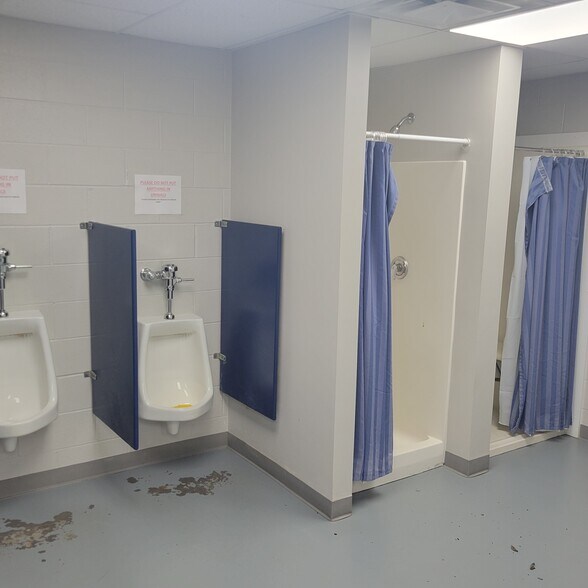 3055 Shirley Dr, Jackson, MI 49201 Freestanding For Sale