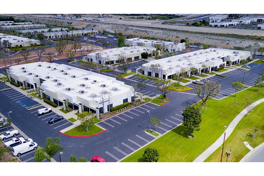 More Photos Of 2335 W Foothill Blvd, Upland Office For Lease